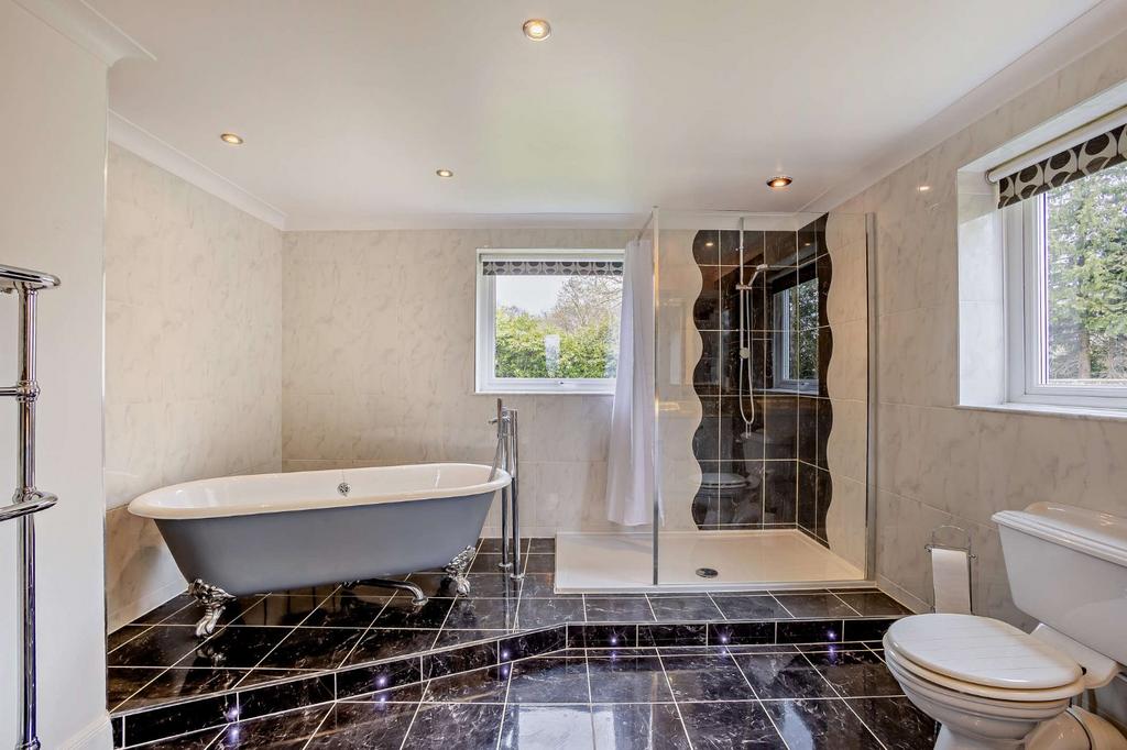 En Suite Bathroom