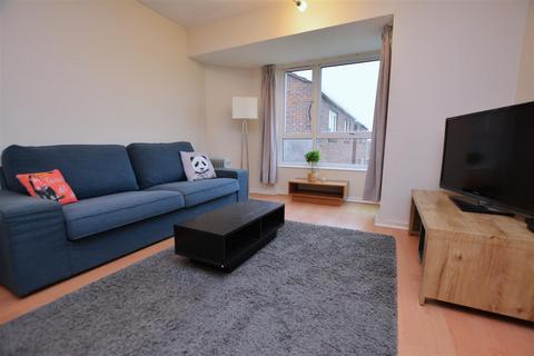 98 Sheldrick Close, London, SW19 2UH