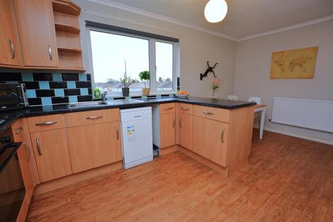 98 Sheldrick Close, London, SW19 2UH