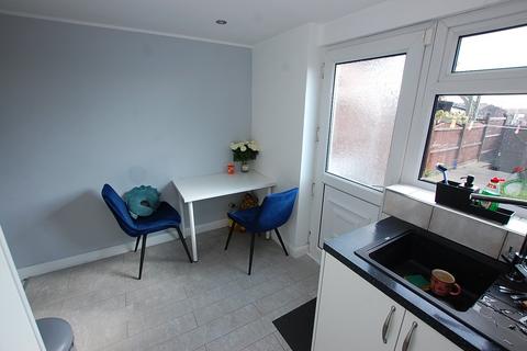 2 bedroom terraced house for sale, Union Street, Greater Manchester OL6