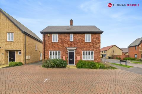 4 bedroom detached house for sale, Binder Place, Bedfordshire SG18