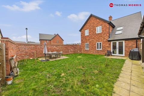 9 Binder Place, Biggleswade, SG18 0RU