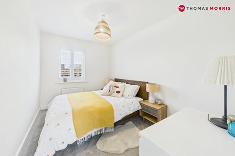 9 Binder Place, Biggleswade, SG18 0RU