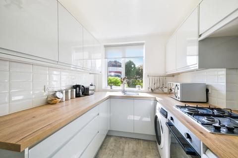 5 Rosebery Close, Morden, SM4 4NR