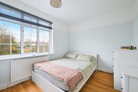 220 Ridge Road, Sutton, SM3 9LY