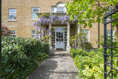 2 bedroom apartment to rent, Balaclava Road, Surbiton KT6