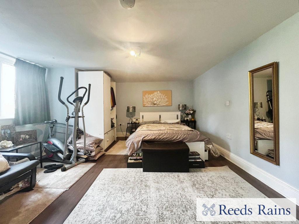Bedroom/Living Space