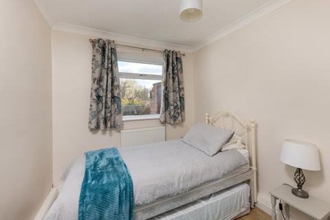 37 Deneway, Rowlands Gill, NE39 1BB
