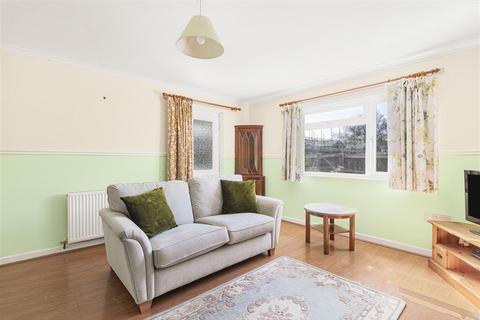 18 Teversham Drift, Cambridge, CB1 3JX