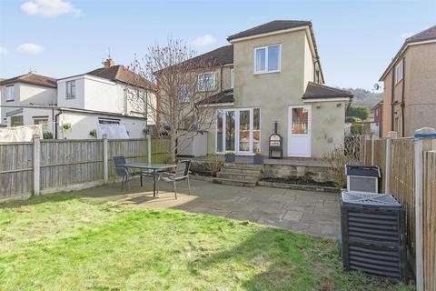 15 Maylea Drive, Otley, LS21 3ND
