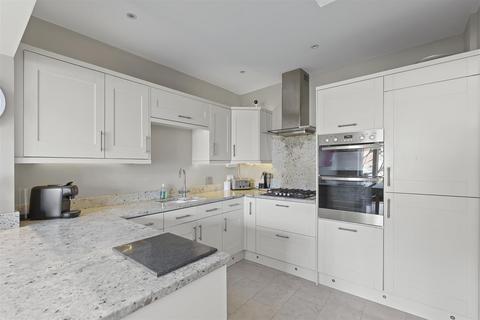 15 Maylea Drive, Otley, LS21 3ND