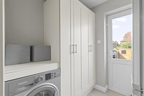 15 Maylea Drive, Otley, LS21 3ND