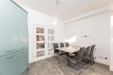 12 Manor Street, Otley, LS21 1AX