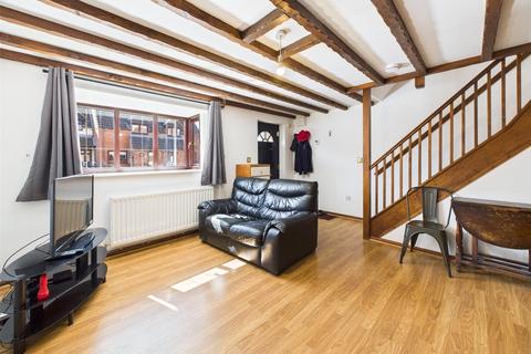 2 Chapman Way, Cheltenham, GL51 3NE