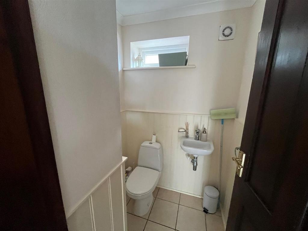 Guest Cloakroom