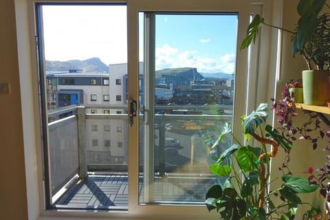 2 bedroom flat for sale, Hawkhill Close, Edinburgh, EH7
