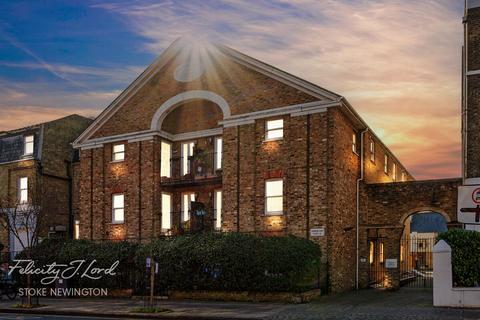 Upper Apartment, Stoke Newington Church Street, London N16 0AY