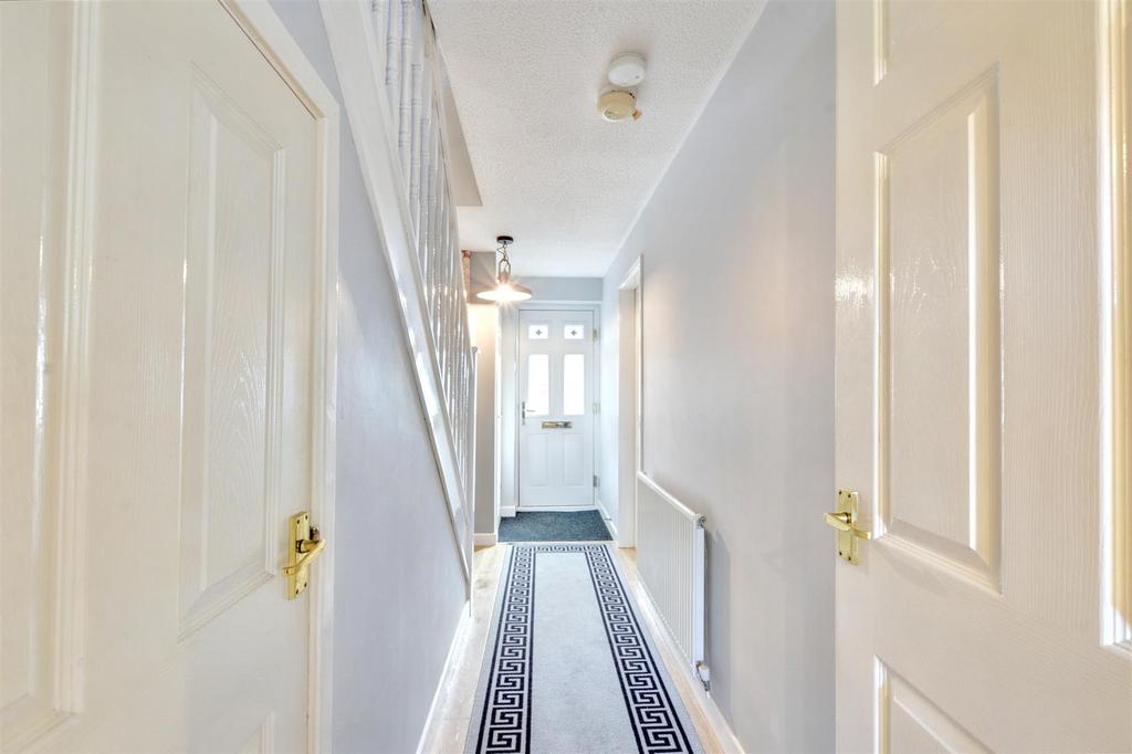 Hallway 1.jpeg
