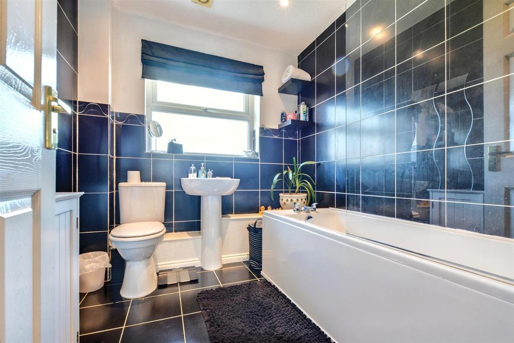 Bathroom.jpeg