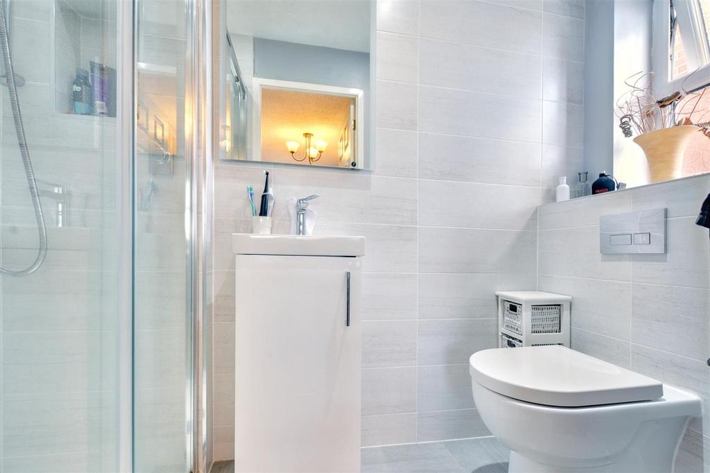 Ensuite.jpeg