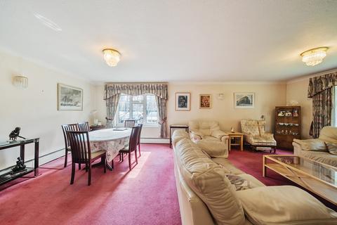 2 bedroom apartment for sale, Myrtleside Close, Northwood