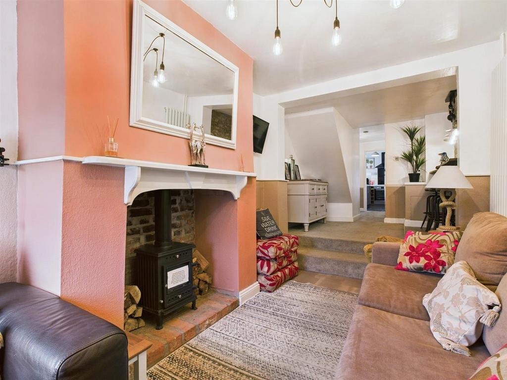 Lounge/Dining Room