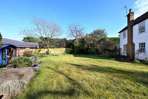 4 bedroom semi-detached house for sale, Vicarage Lane, Hampshire GU46