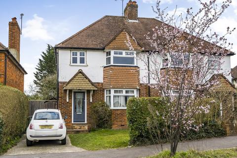 4 Cherry Tree Avenue, Guildford, GU2 7XB