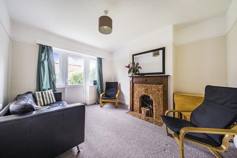 4 Cherry Tree Avenue, Guildford, GU2 7XB