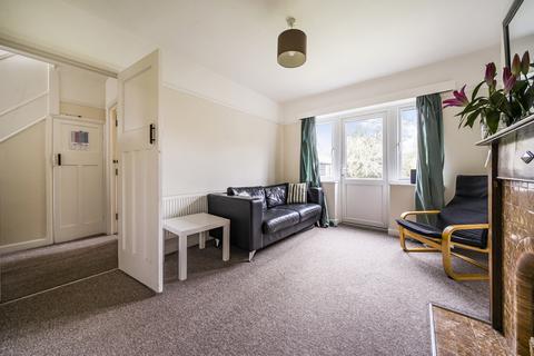4 Cherry Tree Avenue, Guildford, GU2 7XB