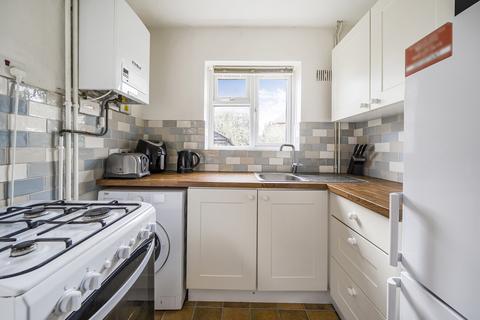 4 Cherry Tree Avenue, Guildford, GU2 7XB