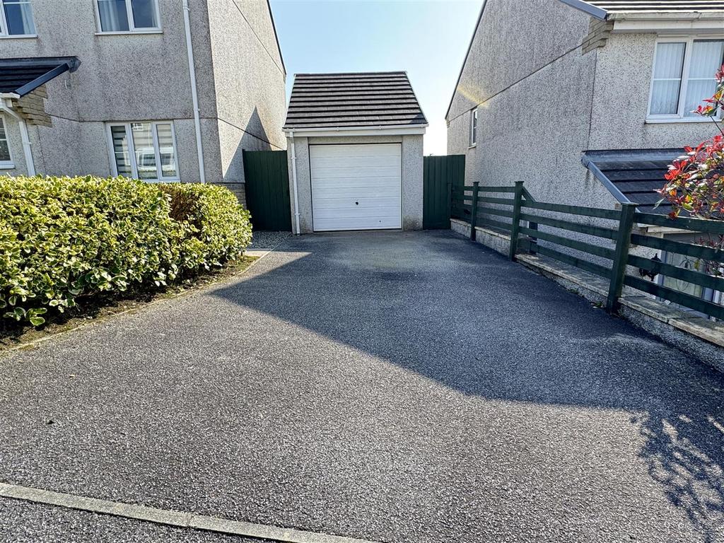 Garage: