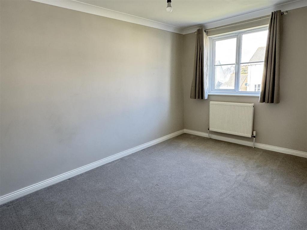 Bedroom 1: