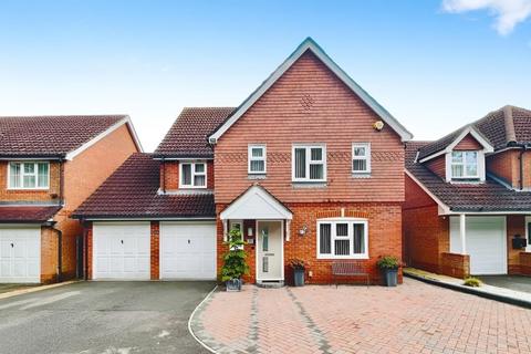 6 bedroom detached house for sale