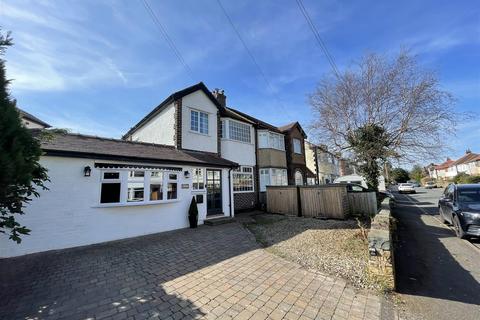 25 Forest Road, Heswall, Wirral, CH60 5SN