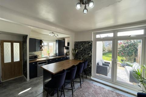 25 Forest Road, Heswall, Wirral, CH60 5SN