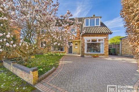 4 bedroom detached house for sale, Brookside, Billericay