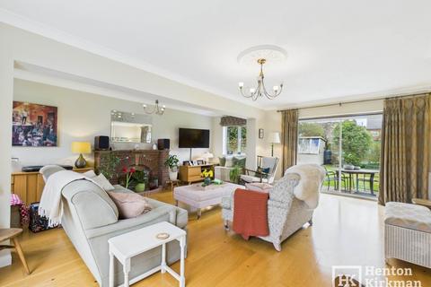 4 bedroom detached house for sale, Brookside, Billericay