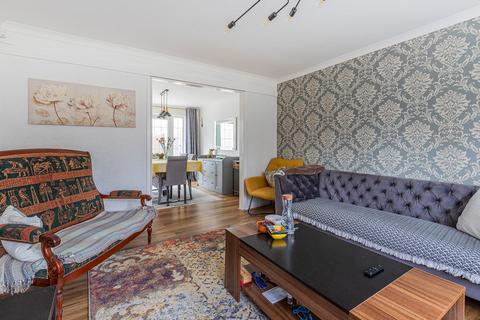 134 Bryncyn, Cardiff, CF23 7BN