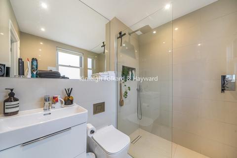 4 bedroom house to rent, Braemar Avenue London SW19