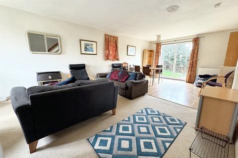 12 Rances Way, Winchester, SO22 4PN