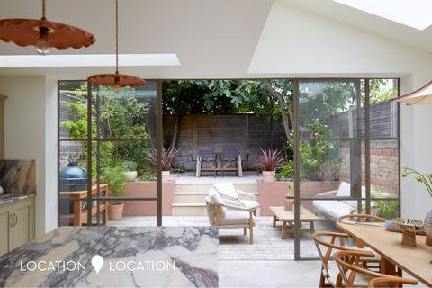 171 Brooke Road, London, E5 8AB