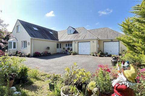 5 bedroom detached bungalow for sale, Johnston
