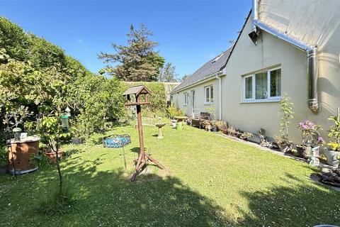 5 bedroom detached bungalow for sale, Johnston