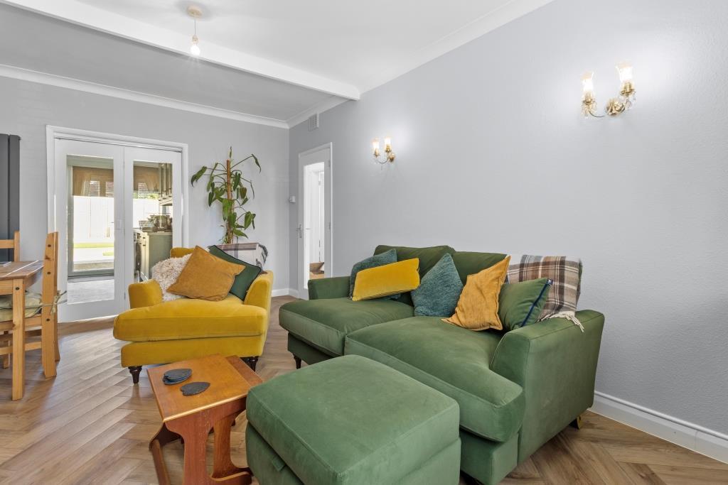 Living Room Photo D