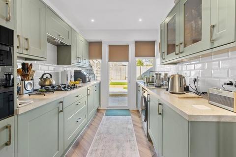 2 bedroom semi-detached bungalow for sale, The Hydneye, Eastbourne BN22