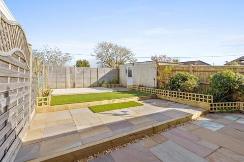 2 bedroom semi-detached bungalow for sale, The Hydneye, Eastbourne BN22