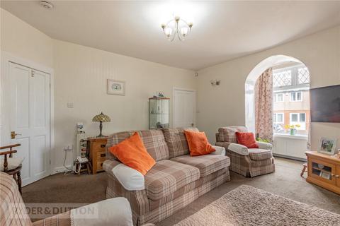 4 bedroom semi-detached house for sale, Crosland Hill Road, Crosland Hill, Huddersfield, West Yorkshire, HD4