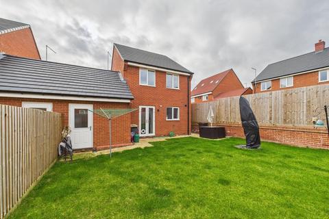 3 bedroom link detached house for sale, Keepsake Way, Aylesbury HP18
