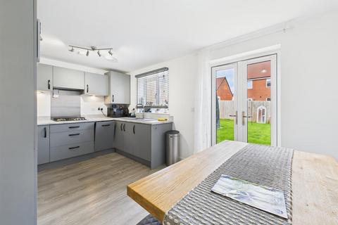 3 bedroom link detached house for sale, Keepsake Way, Aylesbury HP18